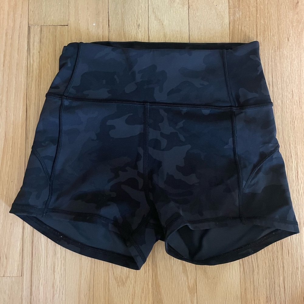Lululemon Camo Mini Biker Shorts with Pockets Size 4